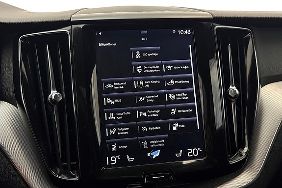 Volvo XC60 25 of 30