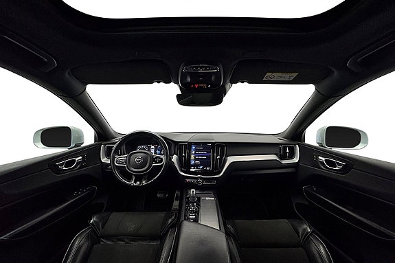 Volvo XC60 17 of 30
