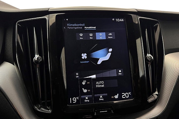 Volvo XC60 24 of 30