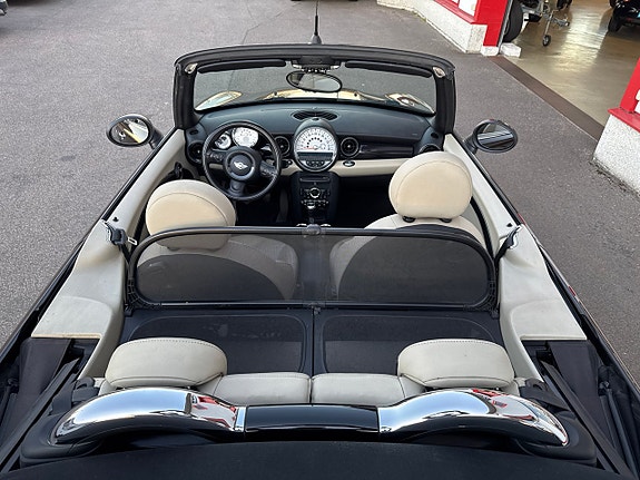 MINI Cooper 21 of 25