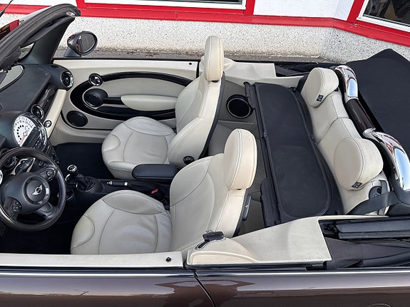 MINI Cooper 20 of 25