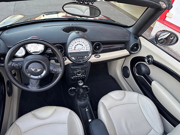 MINI Cooper 17 of 25