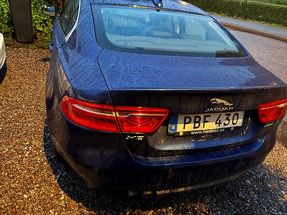 Jaguar XE 4 of 10
