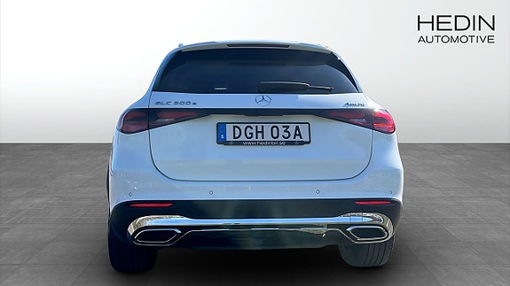 Mercedes-Benz GLC300 e 3 of 5