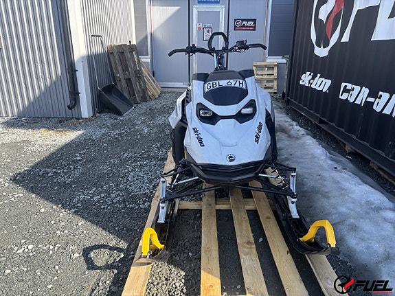 Ski-Doo Summit ADR 600R *MOMSAD* Fri Frakt 3 of 5