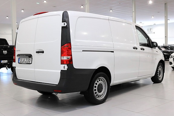 Mercedes-Benz Vito 108 3 of 5