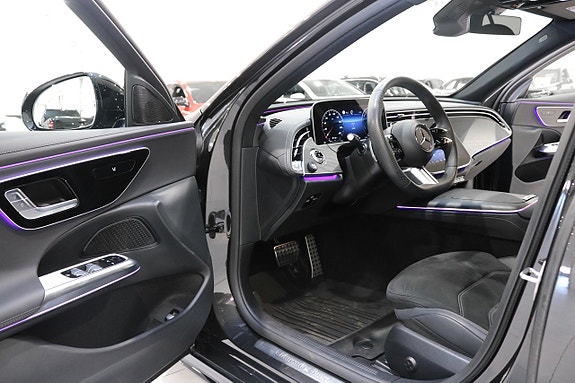 Mercedes-Benz E300 de 11 of 30