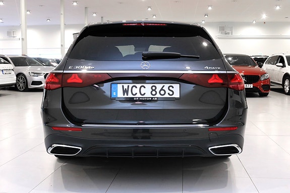Mercedes-Benz E300 de 5 of 30