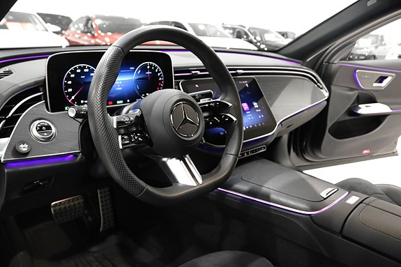 Mercedes-Benz E300 de 10 of 30