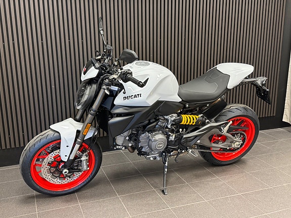Ducati Monster Plus 5 of 5