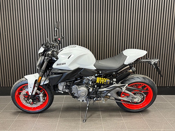 Ducati Monster Plus 4 of 5