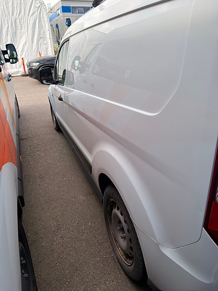 Ford Transit Connect 5 of 8