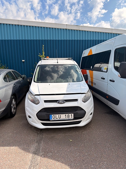 Ford Transit Connect 2 of 8