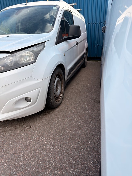 Ford Transit Connect 4 of 8