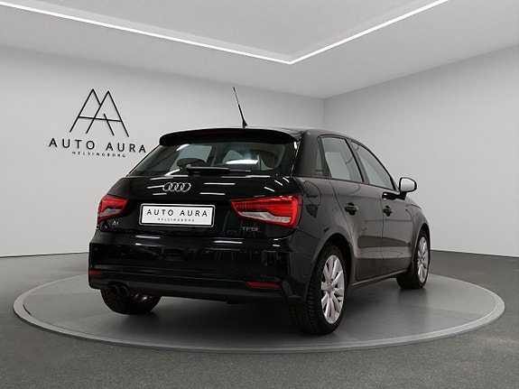 Audi A1 4 of 5