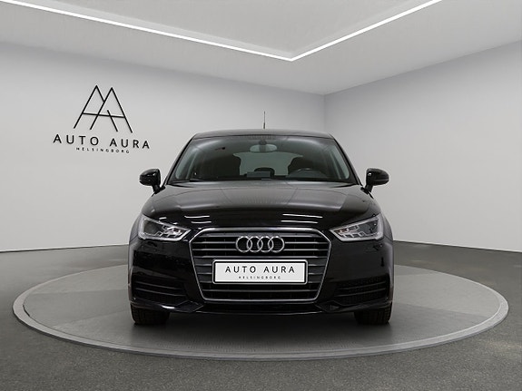 Audi A1 2 of 5