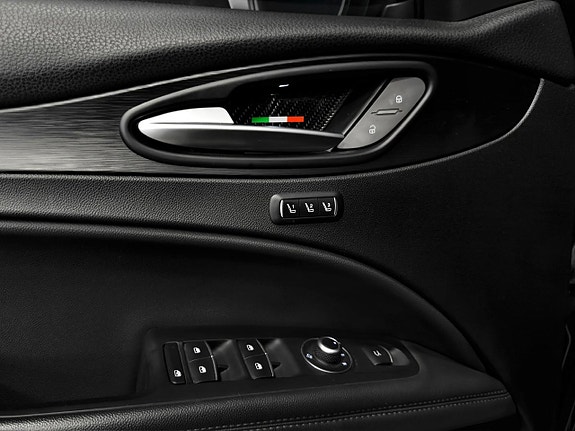 Alfa Romeo Stelvio 19 of 30