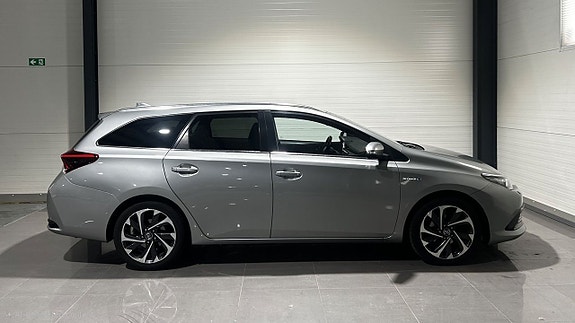Toyota Auris 4 of 11