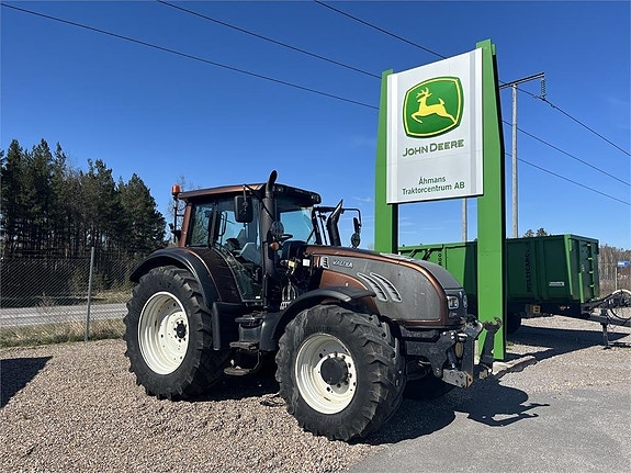 Valtra T202 Direct 60th Anniversary 3 of 11