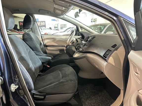 Mitsubishi Grandis 7 of 16