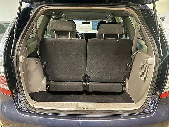 Mitsubishi Grandis 15 of 16