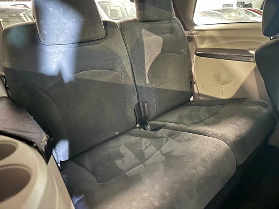 Mitsubishi Grandis 12 of 16
