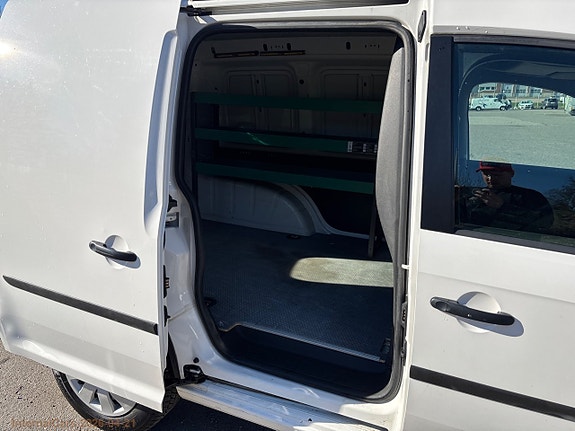 Volkswagen Caddy 10 of 24