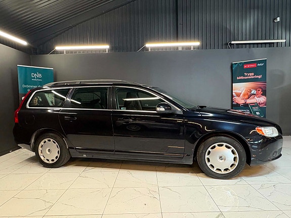 Volvo V70 3 of 13