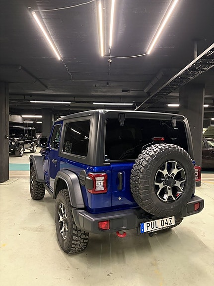 Jeep Wrangler Unlimited 4 of 5
