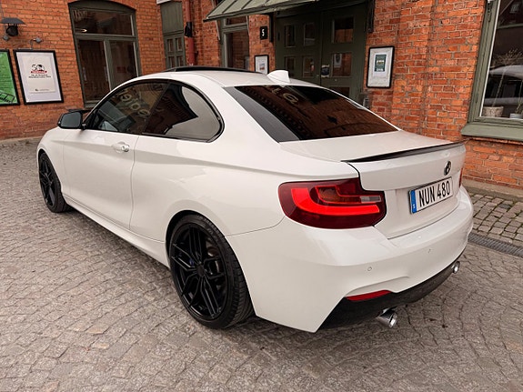 BMW M235i 3 of 20