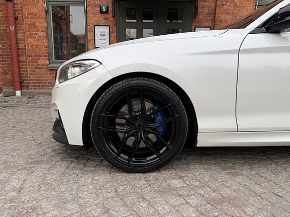 BMW M235i 8 of 20