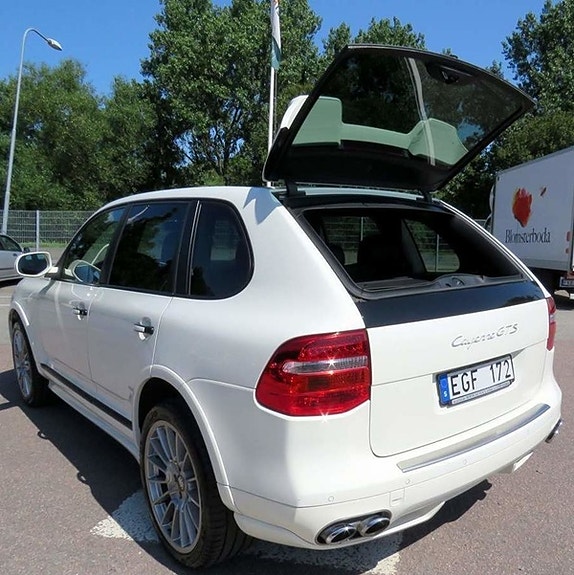 Porsche Cayenne GTS 6 of 12