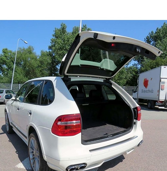 Porsche Cayenne GTS 7 of 12