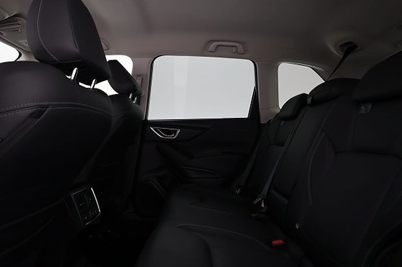 Subaru Forester 10 of 18