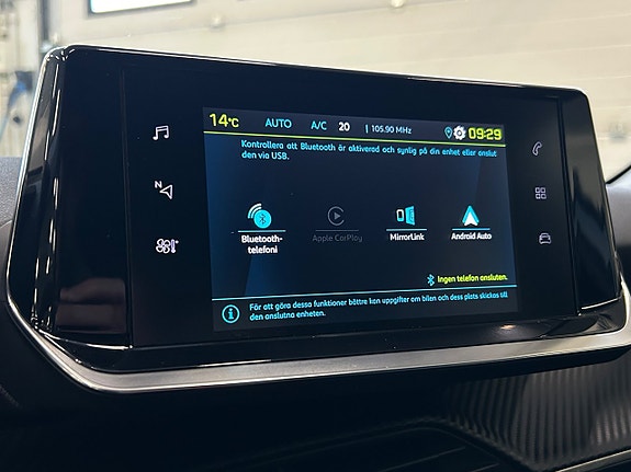 Peugeot e-208 17 of 27