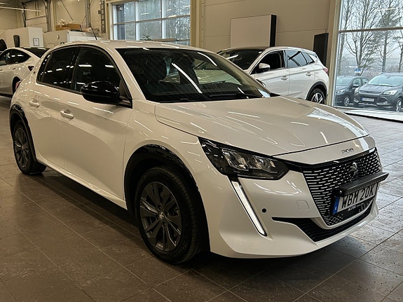 Peugeot e-208 9 of 27