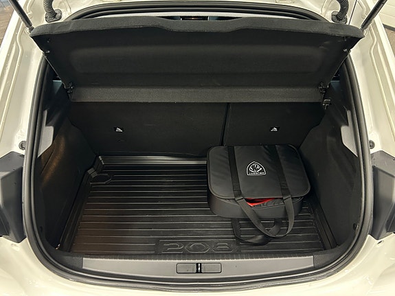 Peugeot e-208 11 of 27