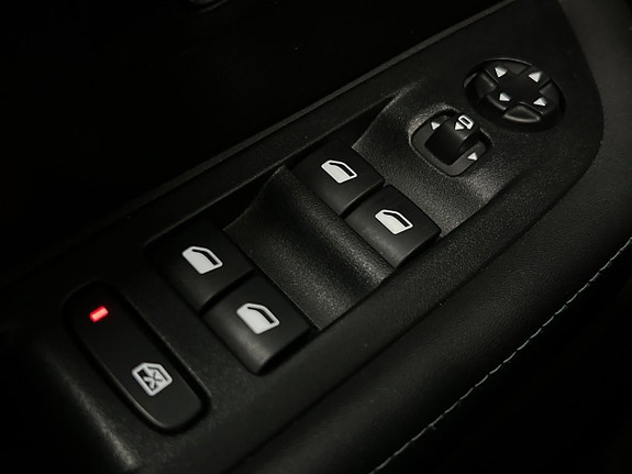 Peugeot e-208 27 of 27