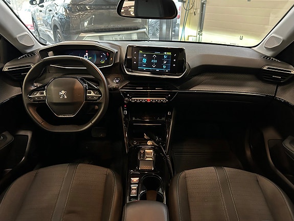 Peugeot e-208 14 of 27