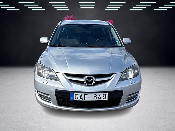 Mazda 3 4 of 5