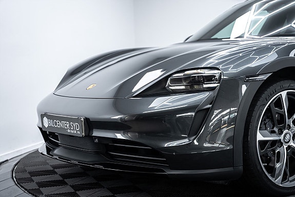 Porsche Taycan 4 2 of 5