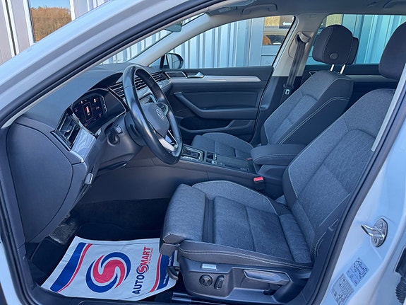 Volkswagen Passat 25 of 27