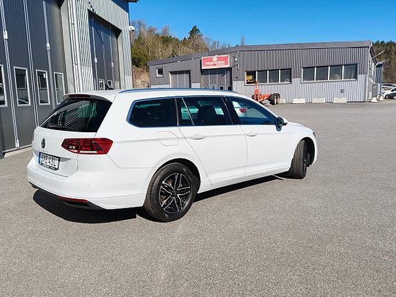 Volkswagen Passat 5 of 5