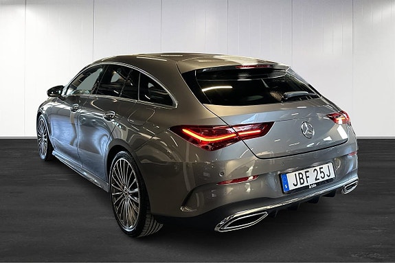Mercedes-Benz CLA200 3 of 5