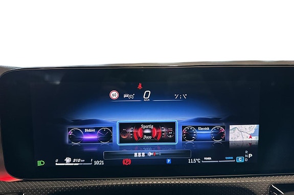 Mercedes-Benz CLA200 25 of 26