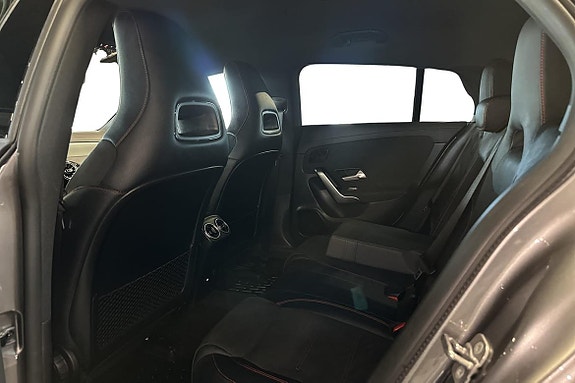 Mercedes-Benz CLA200 11 of 26