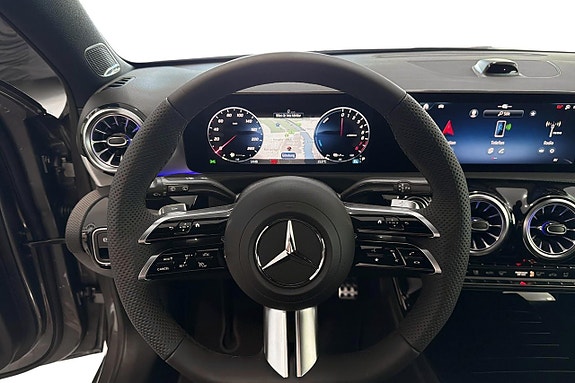 Mercedes-Benz A250 e 6 of 11