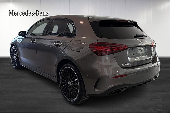 Mercedes-Benz A250 e 3 of 11