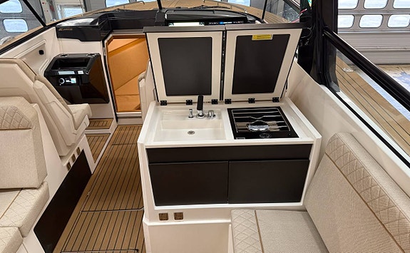 X-Yachts X-Power 33C 2022 Denmark 10 of 12