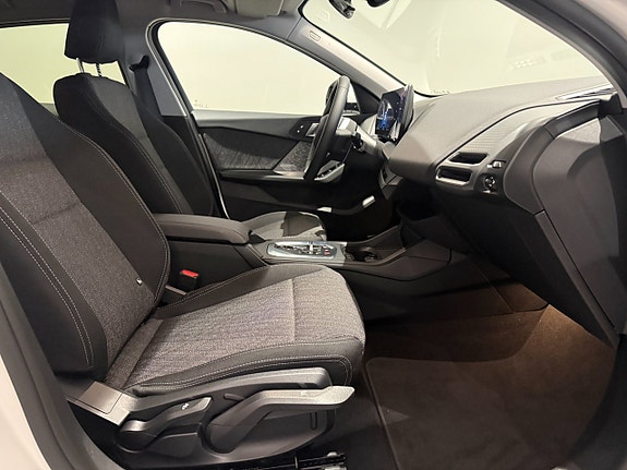 BMW 120 8 of 18